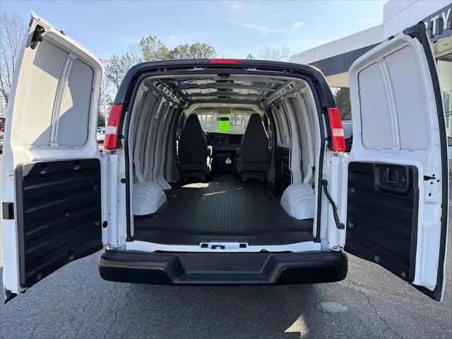 2025 GMC Savana Cargo RWD 2500 Regular Wheelbase Work Van