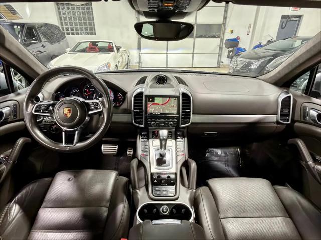 2016 Porsche Cayenne GTS