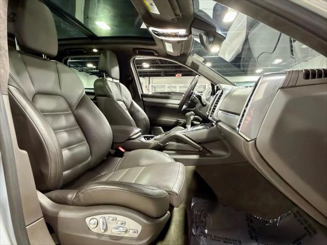 2016 Porsche Cayenne GTS