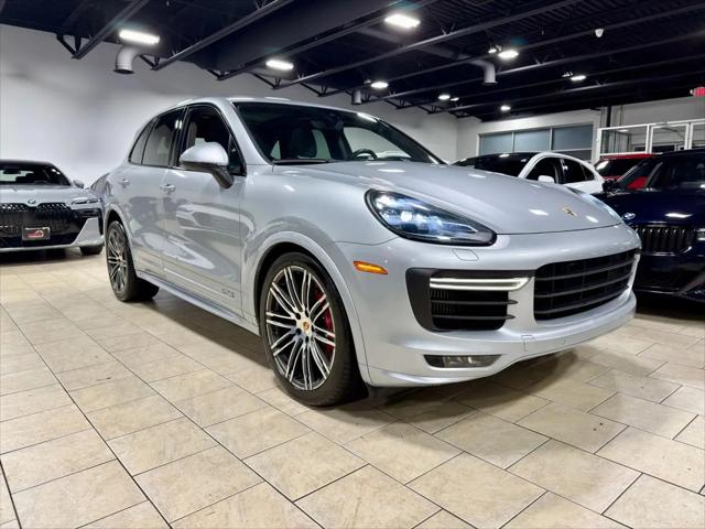 2016 Porsche Cayenne GTS