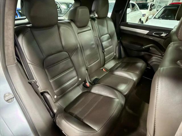 2016 Porsche Cayenne GTS