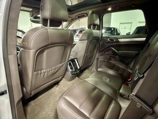 2016 Porsche Cayenne GTS