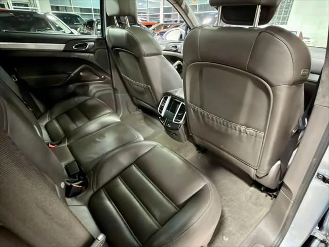 2016 Porsche Cayenne GTS