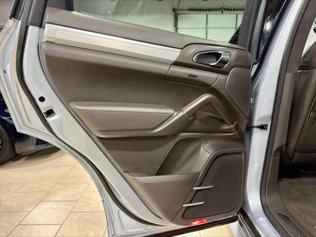 2016 Porsche Cayenne GTS