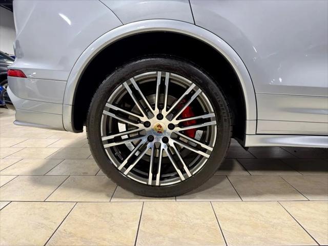 2016 Porsche Cayenne GTS