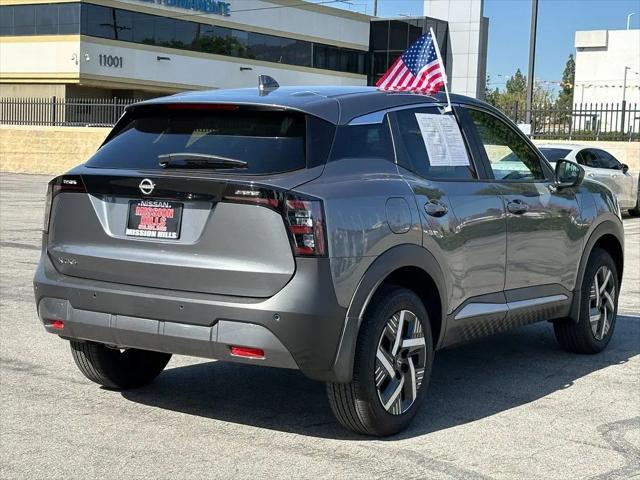 2025 Nissan Kicks SV FWD