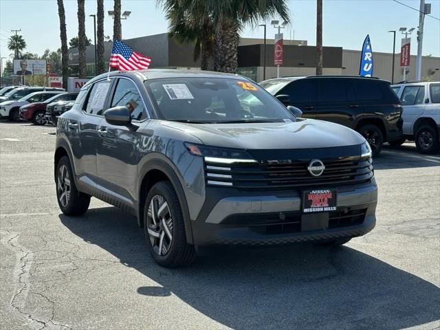 2025 Nissan Kicks SV FWD