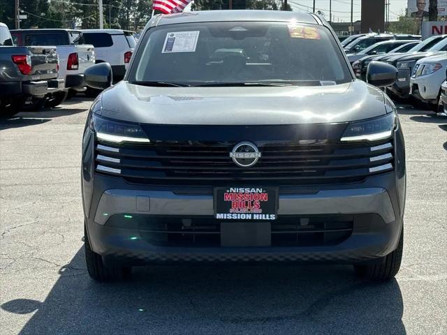 2025 Nissan Kicks SV FWD