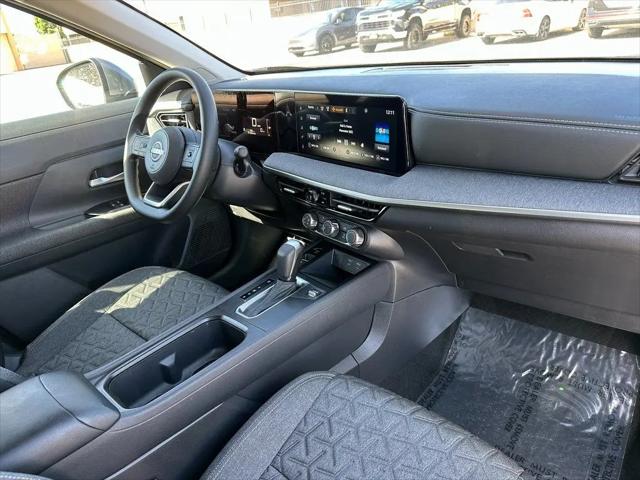 2025 Nissan Kicks SV FWD