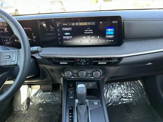 2025 Nissan Kicks SV FWD