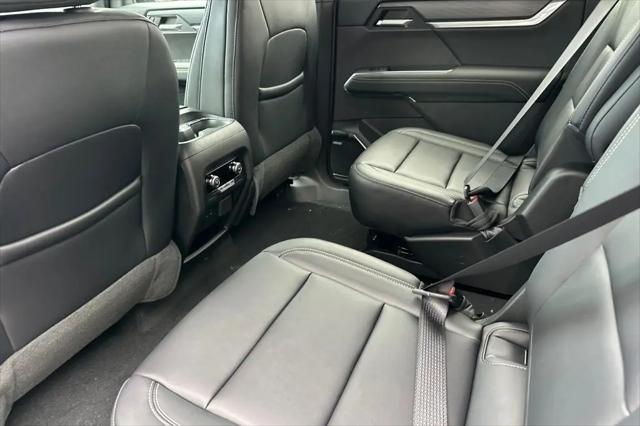 2026 GMC Acadia Elevation AWD