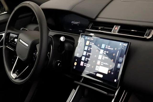 2026 Land Rover Range Rover Velar P400 Dynamic SE