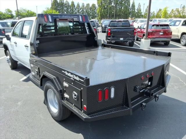 2026 Chevrolet Silverado 3500HD Crew Cab, Long Bed, WT Dual Rear Wheel, RWD