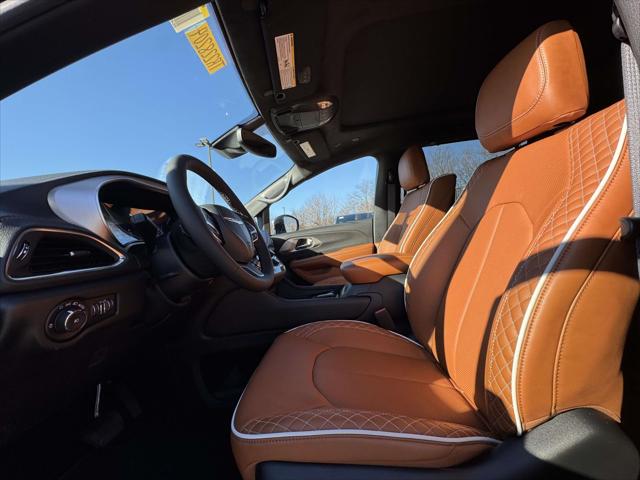 2026 Chrysler Pacifica Pinnacle AWD