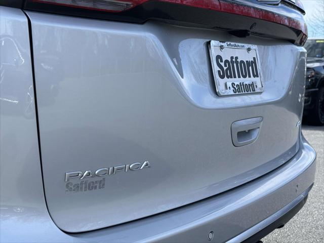 2026 Chrysler Pacifica Pinnacle AWD