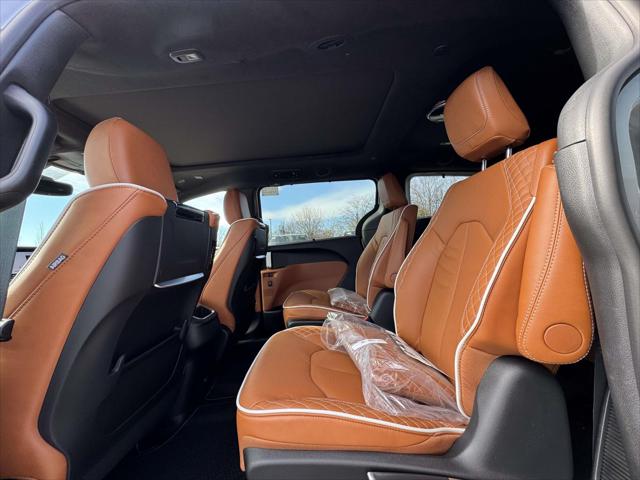 2026 Chrysler Pacifica Pinnacle AWD