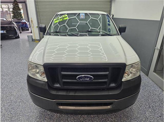 2006 Ford F-150 XL Pickup 2D 6 1/2 ft