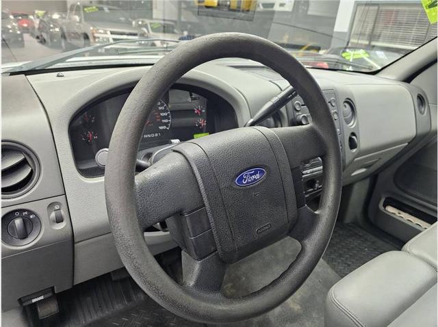 2006 Ford F-150 XL Pickup 2D 6 1/2 ft