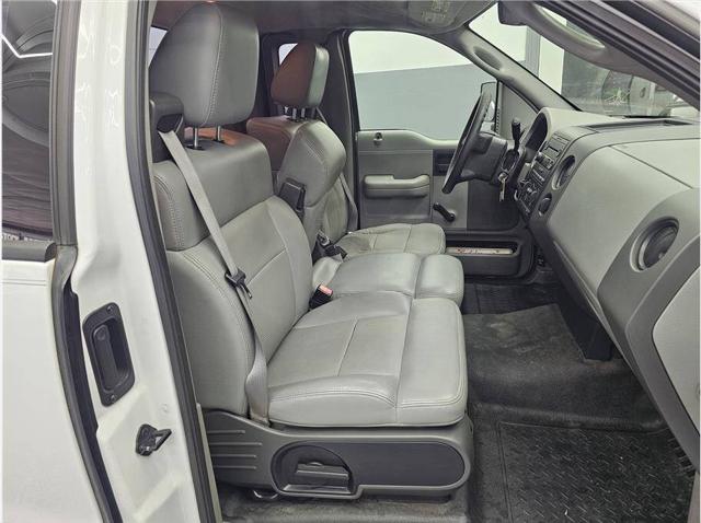 2006 Ford F-150 XL Pickup 2D 6 1/2 ft