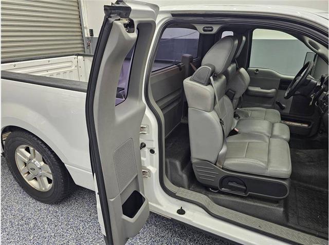 2006 Ford F-150 XL Pickup 2D 6 1/2 ft