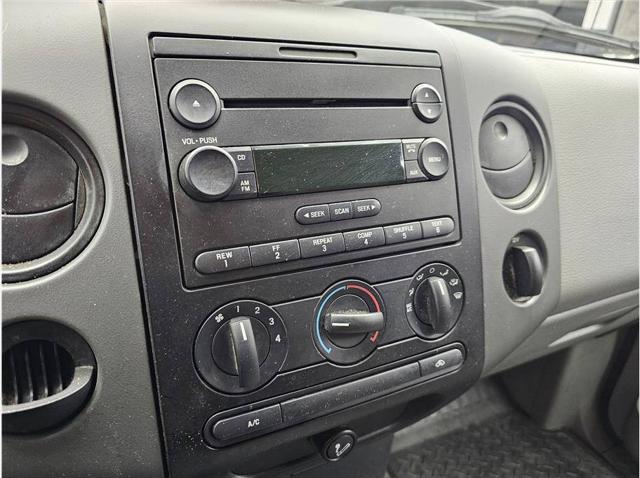 2006 Ford F-150 XL Pickup 2D 6 1/2 ft
