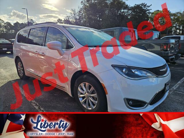 2017 Chrysler Pacifica Touring-L 2017 Chrysler Pacifica Touring-L