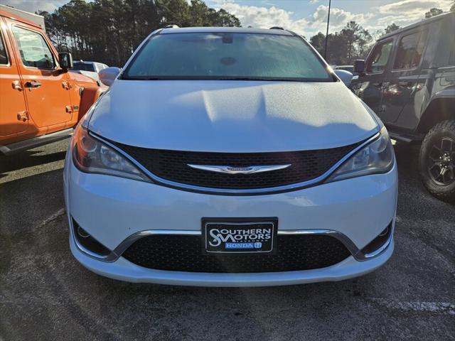 2017 Chrysler Pacifica Touring-L 2017 Chrysler Pacifica Touring-L