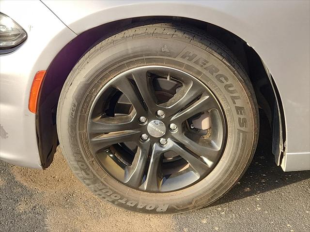 2017 Dodge Charger SE RWD