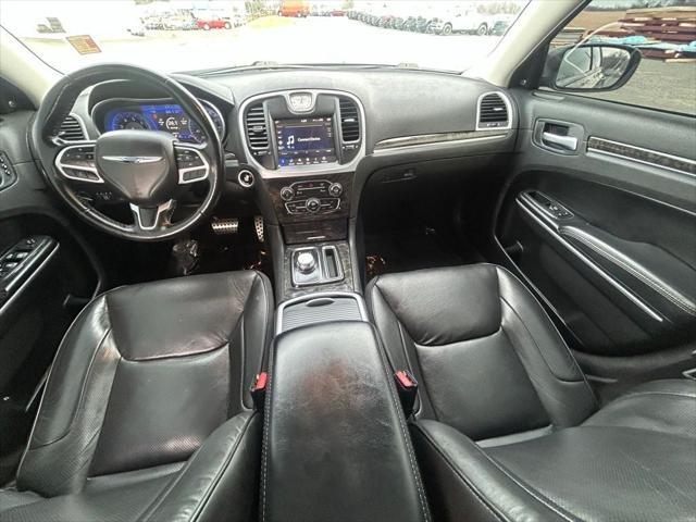 2022 Chrysler 300 Touring L