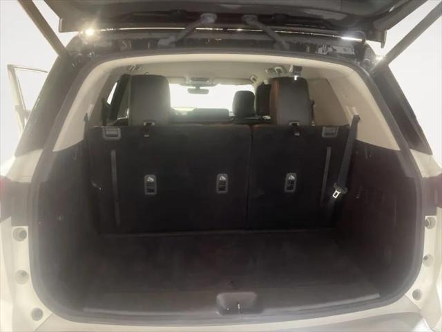 2023 Nissan Pathfinder SL 4WD