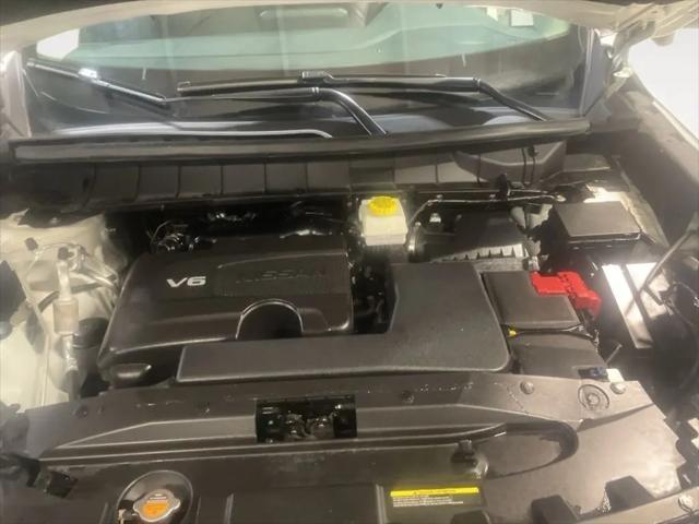 2023 Nissan Pathfinder SL 4WD