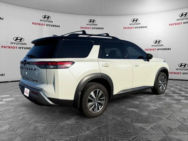 2023 Nissan Pathfinder SL 4WD