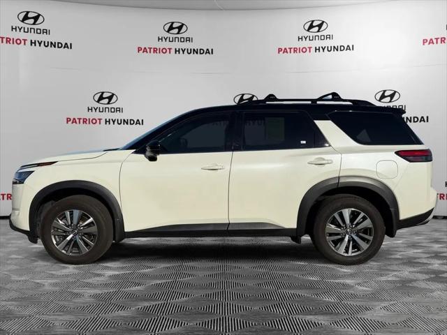 2023 Nissan Pathfinder SL 4WD