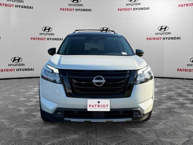 2023 Nissan Pathfinder SL 4WD