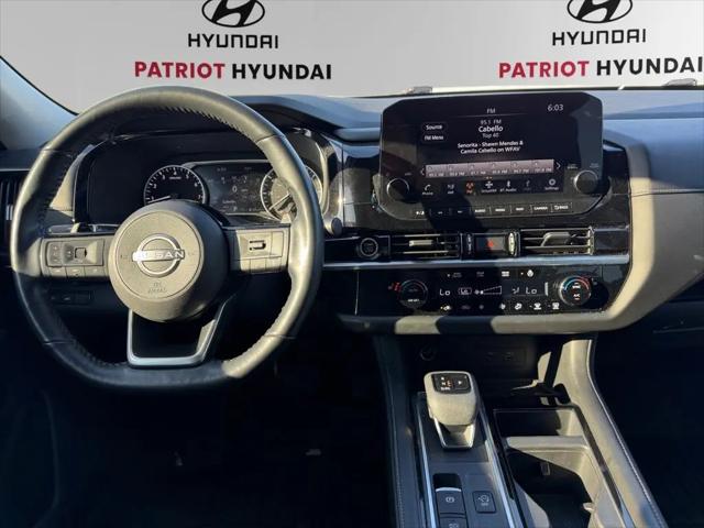 2023 Nissan Pathfinder SL 4WD