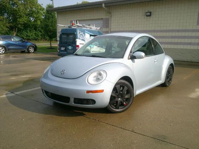 2010 Volkswagen New Beetle 2.5L for sale near Mason, OH