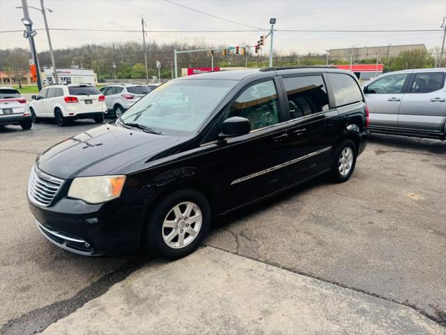 2016 Chrysler Town & Country Touring