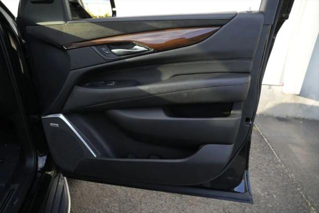 2020 Cadillac Escalade 4WD Luxury