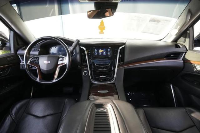 2020 Cadillac Escalade 4WD Luxury