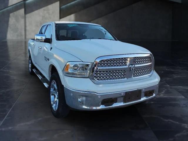 2017 Ram 1500 Laramie Crew Cab 4x4 5'7" Box
