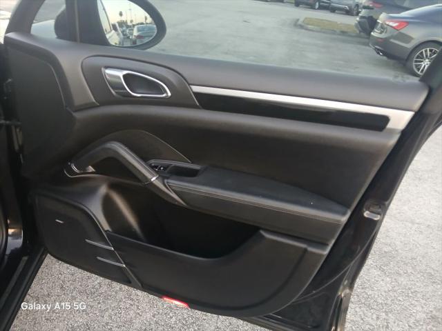 2011 Porsche Cayenne Base