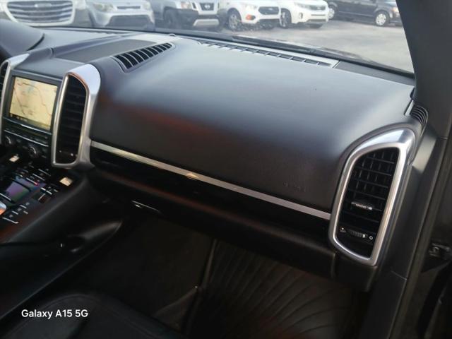 2011 Porsche Cayenne Base