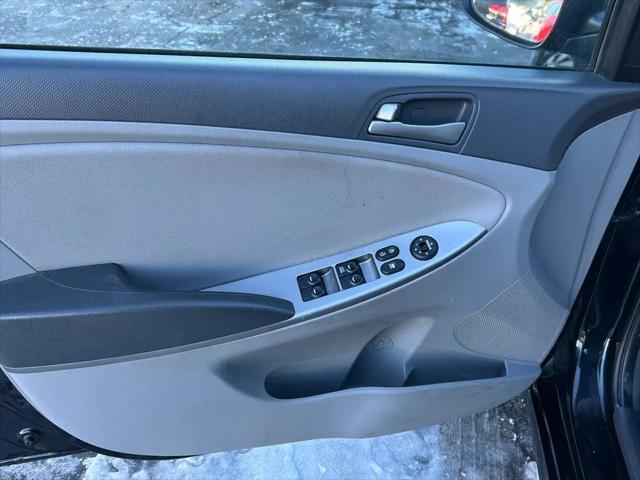 2017 Hyundai Accent SE