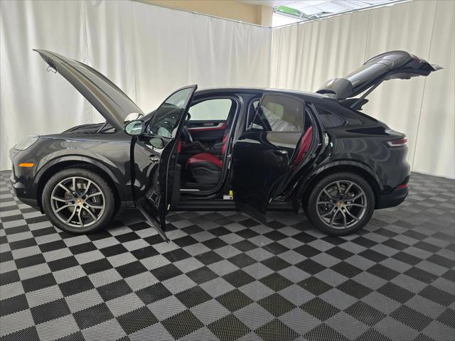 2025 Porsche Cayenne Coupe
