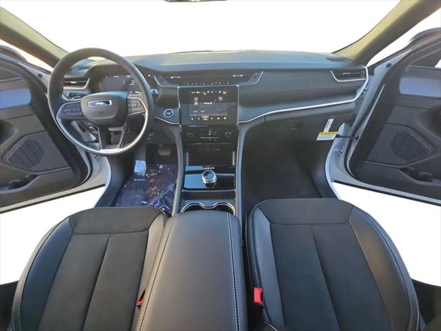 2025 Jeep Grand Cherokee Altitude X 4x4