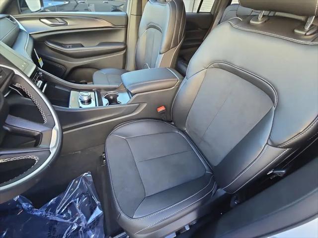 2025 Jeep Grand Cherokee Altitude X 4x4