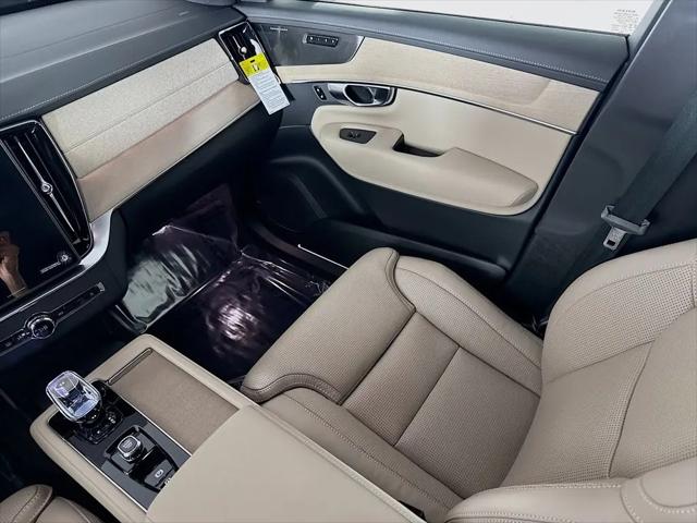 2026 Volvo XC90 Plug-In Hybrid Ultra, T8 AWD, Electric/Gasoline, Bright, 7 Seats