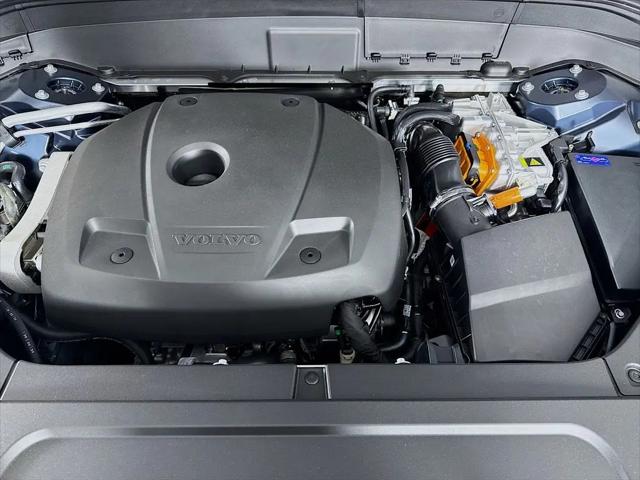 2026 Volvo XC90 Plug-In Hybrid Ultra, T8 AWD, Electric/Gasoline, Bright, 7 Seats