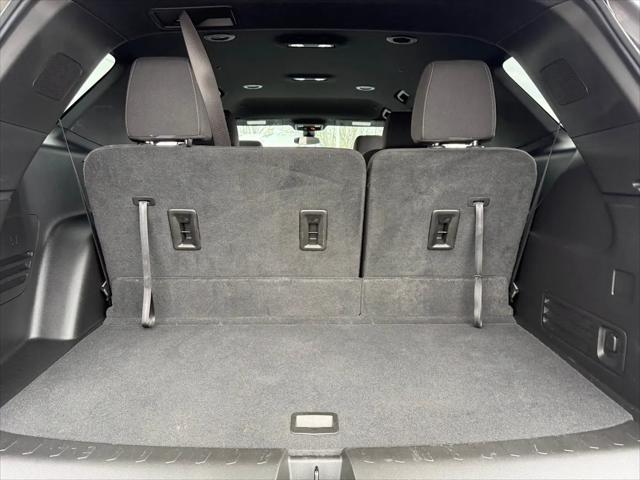 2023 Chevrolet Traverse AWD LT Cloth