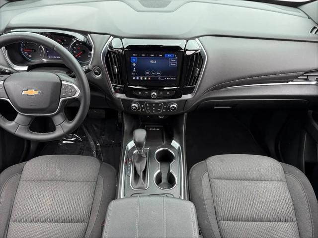 2023 Chevrolet Traverse AWD LT Cloth